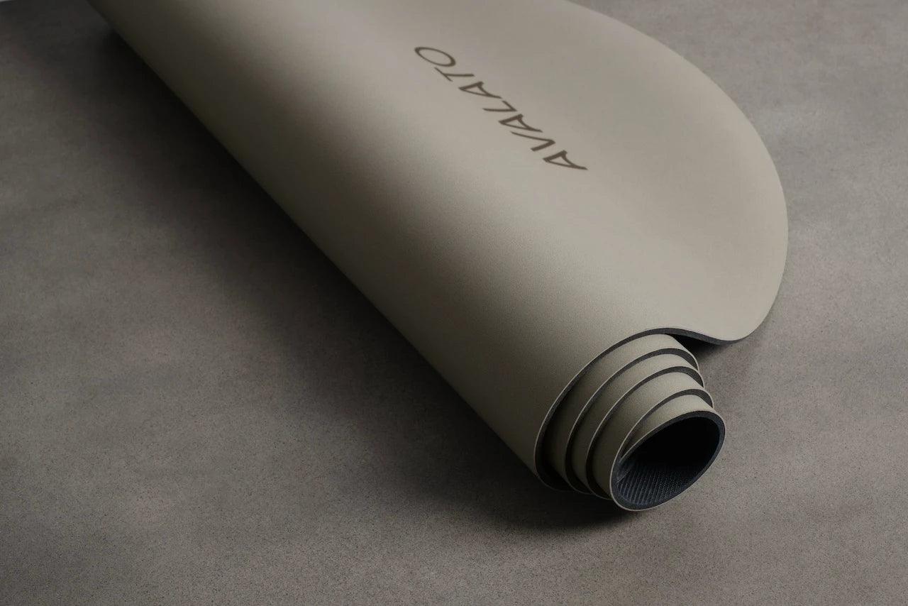 natural-rubber-yoga-mat - AVALATO